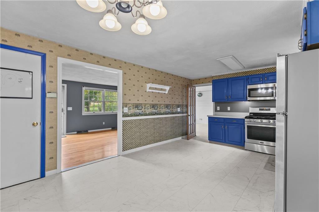 North Kingstown, Rhode Island, 02852, United States, 3 Bedrooms Bedrooms, ,2 BathroomsBathrooms,Residential,For Sale,1976998