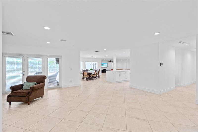 Parkland, Florida, 33067, United States, 5 Bedrooms Bedrooms, ,4 BathroomsBathrooms,Residential,For Sale,1990344