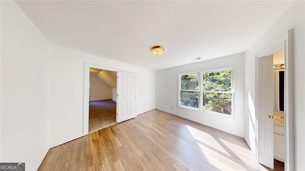 Newnan, Georgia, 30265, United States, 5 Bedrooms Bedrooms, ,5 BathroomsBathrooms,Residential,For Sale,1934725