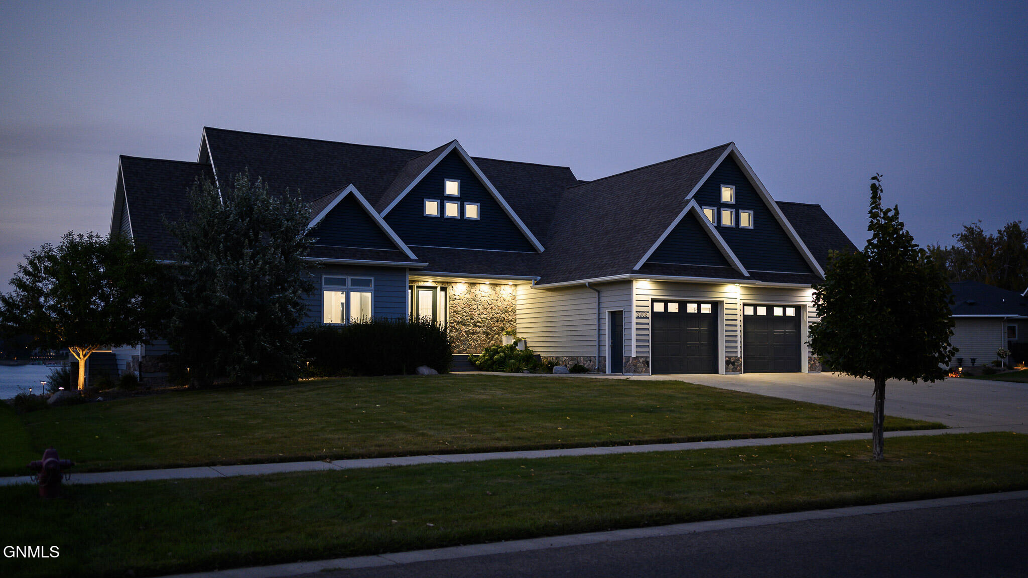 Bismarck, North Dakota, 58504, United States, 6 Bedrooms Bedrooms, ,4 BathroomsBathrooms,Residential,For Sale,1982102