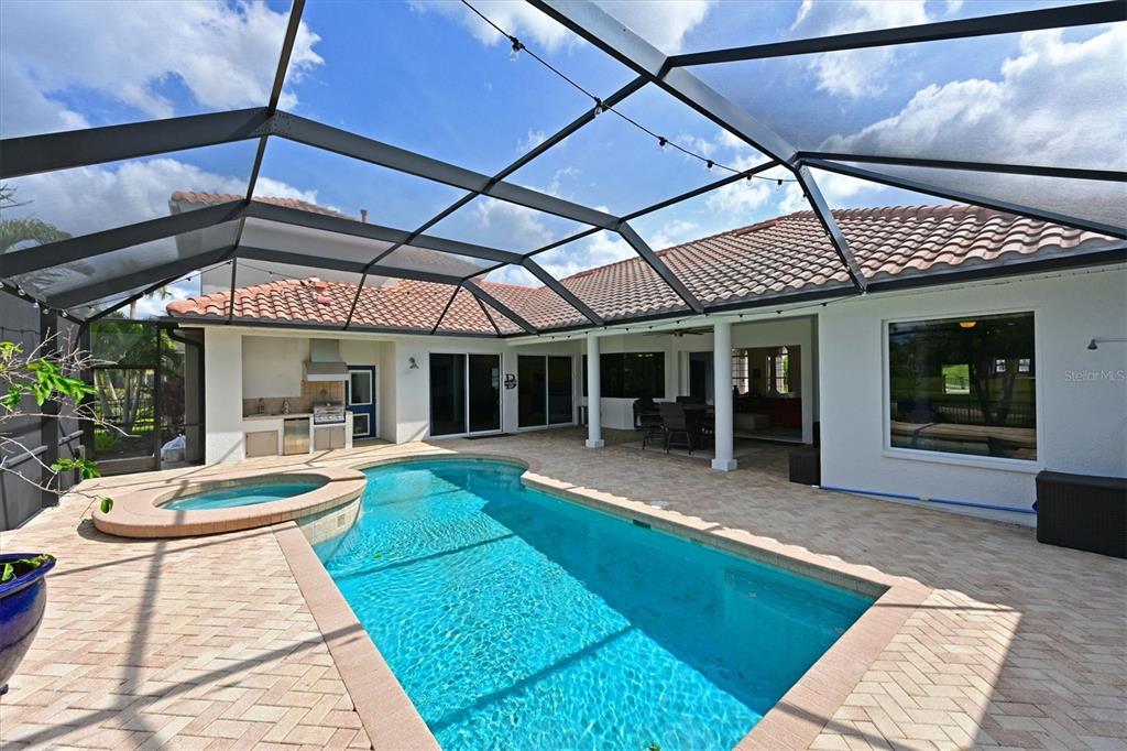 Bradenton, Florida, 34212, United States, 4 Bedrooms Bedrooms, ,3 BathroomsBathrooms,Residential,For Sale,1848553