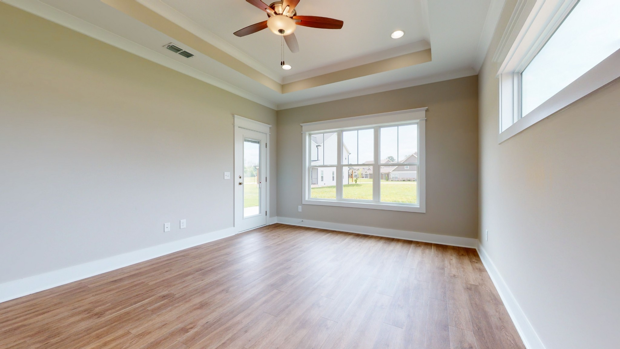 Winchester, Tennessee, 37398, United States, 4 Bedrooms Bedrooms, ,3 BathroomsBathrooms,Residential,For Sale,1980972