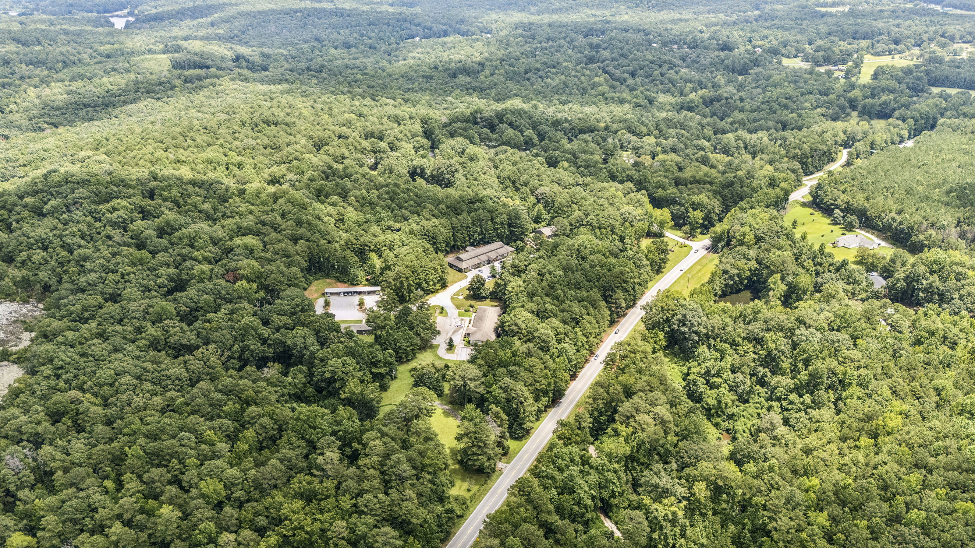  Incredible Opportunity on Over Ten Acres in Prime Stockbridge Location - 物件實景