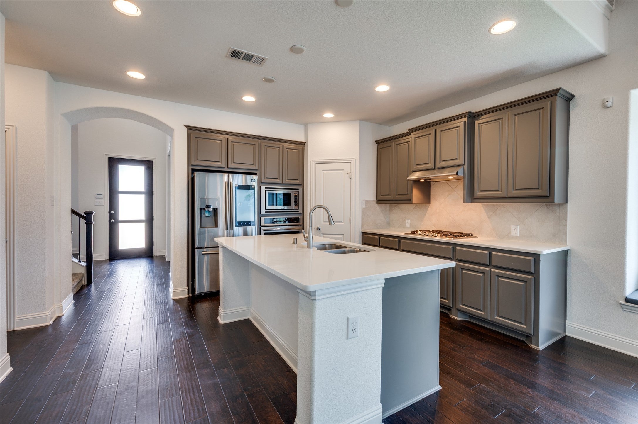 Arlington, Texas, 76005, United States, 3 Bedrooms Bedrooms, ,3 BathroomsBathrooms,Residential,For Sale,1977592