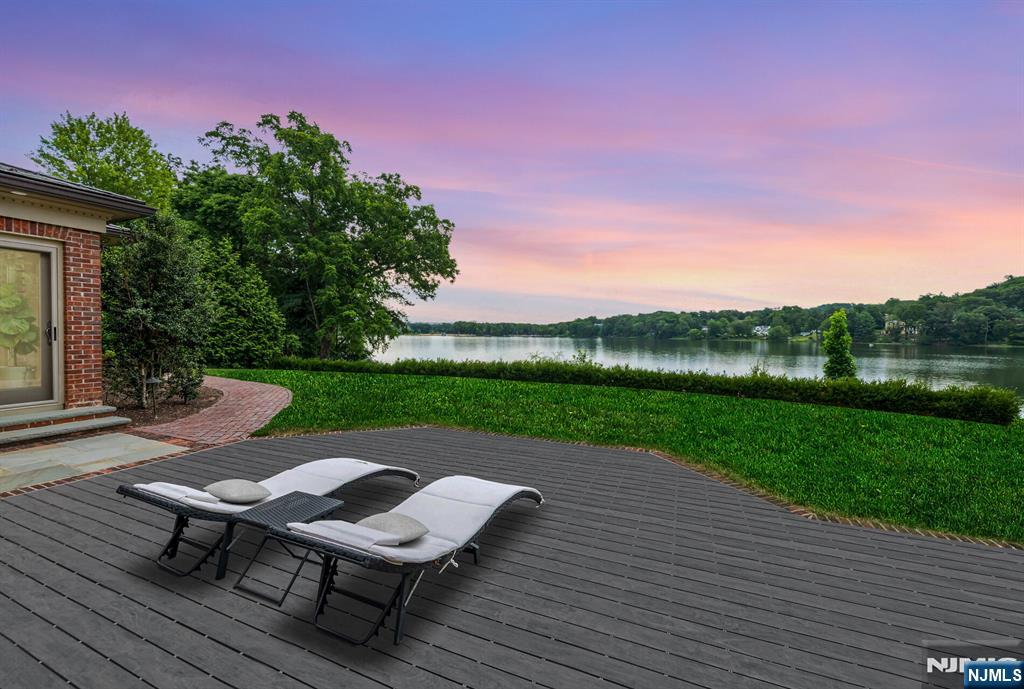 Franklin Lakes, New Jersey, 07417, United States, 6 Bedrooms Bedrooms, ,7 BathroomsBathrooms,Residential,For Sale,1903757