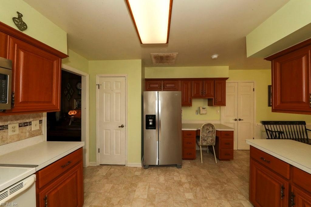 Virginia Beach, Virginia, 23464, United States, 5 Bedrooms Bedrooms, ,3 BathroomsBathrooms,Residential,For Sale,1996742