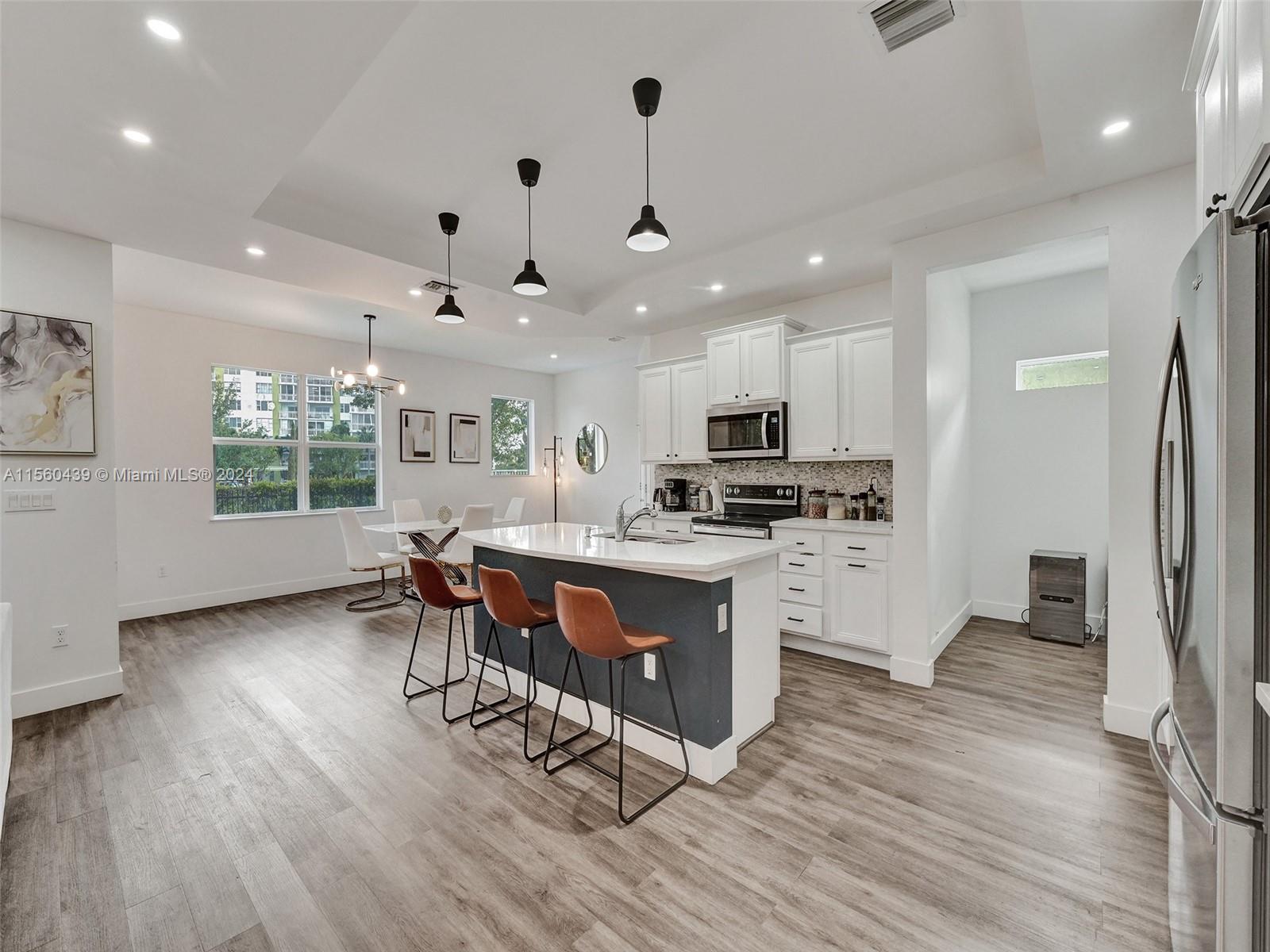 4334 Large Leaf Ln, Hollywood, Florida, 33021, United States, 6 Bedrooms Bedrooms, ,4 BathroomsBathrooms,Residential,For Sale,4334 Large Leaf Ln,1500872