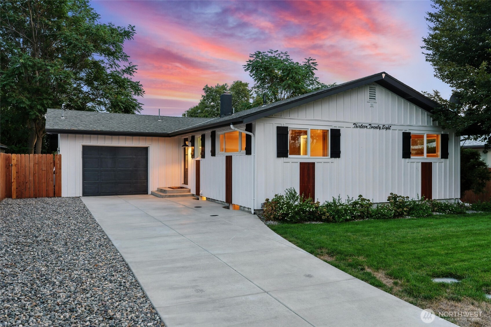 Walla Walla, Washington, 99362, United States, 5 Bedrooms Bedrooms, ,1 BathroomBathrooms,Residential,For Sale,1838642