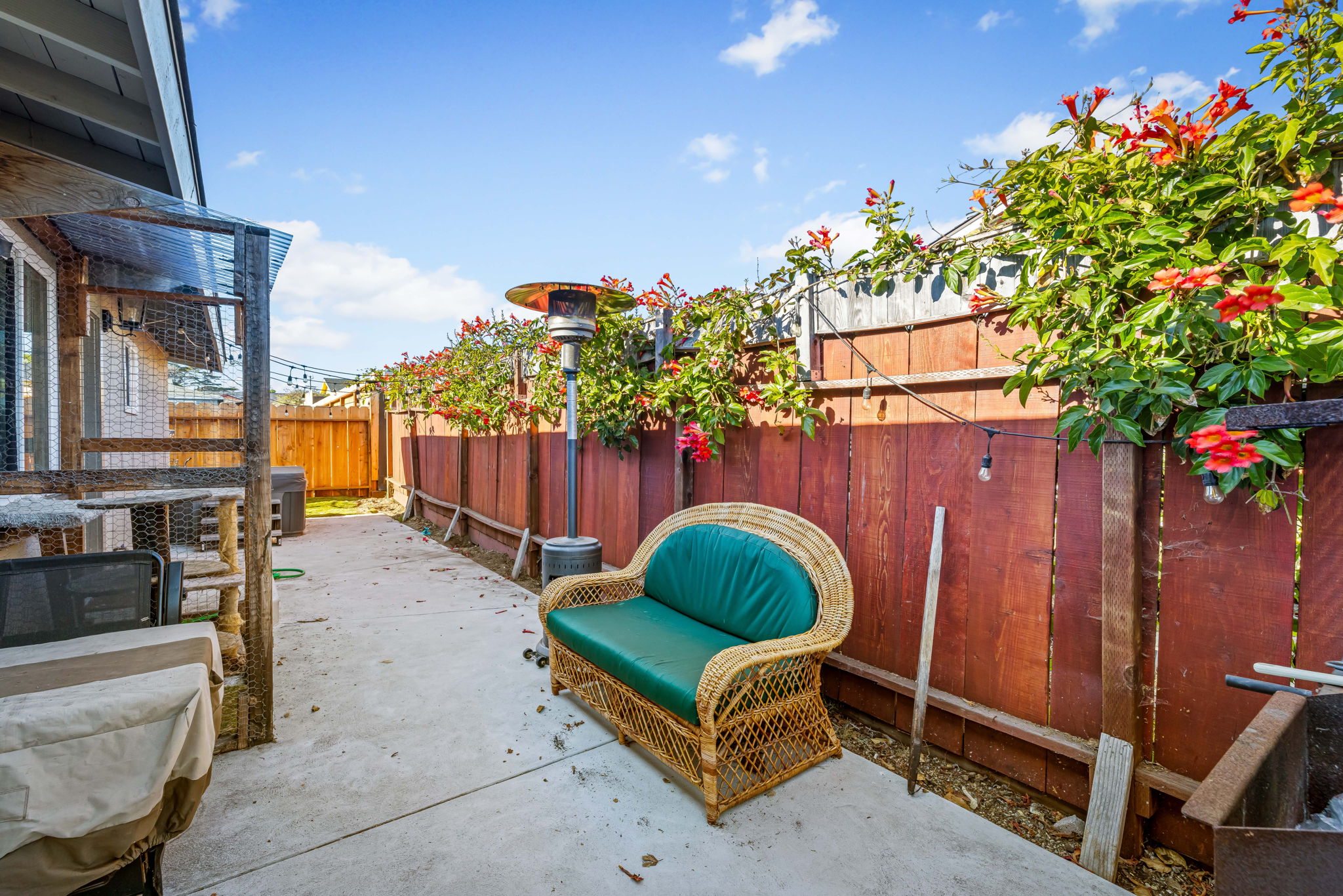 Seaside, California, 93955, United States, 3 Bedrooms Bedrooms, ,1 BathroomBathrooms,Residential,For Sale,1887729
