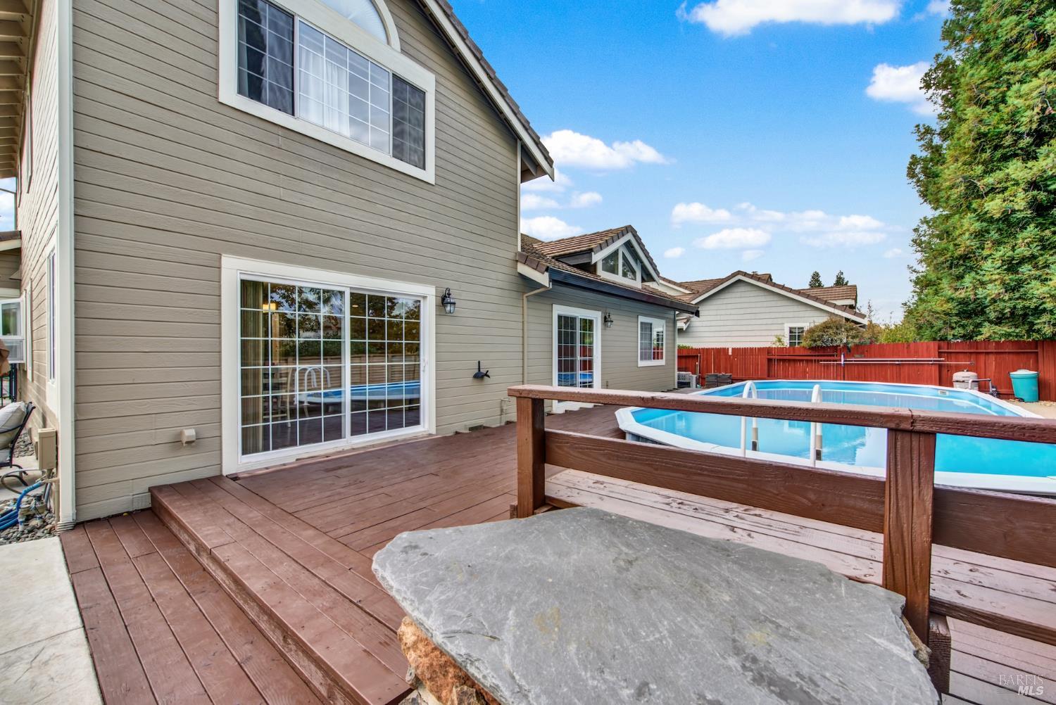 Dixon, California, 95620, United States, 5 Bedrooms Bedrooms, ,3 BathroomsBathrooms,Residential,For Sale,1992877