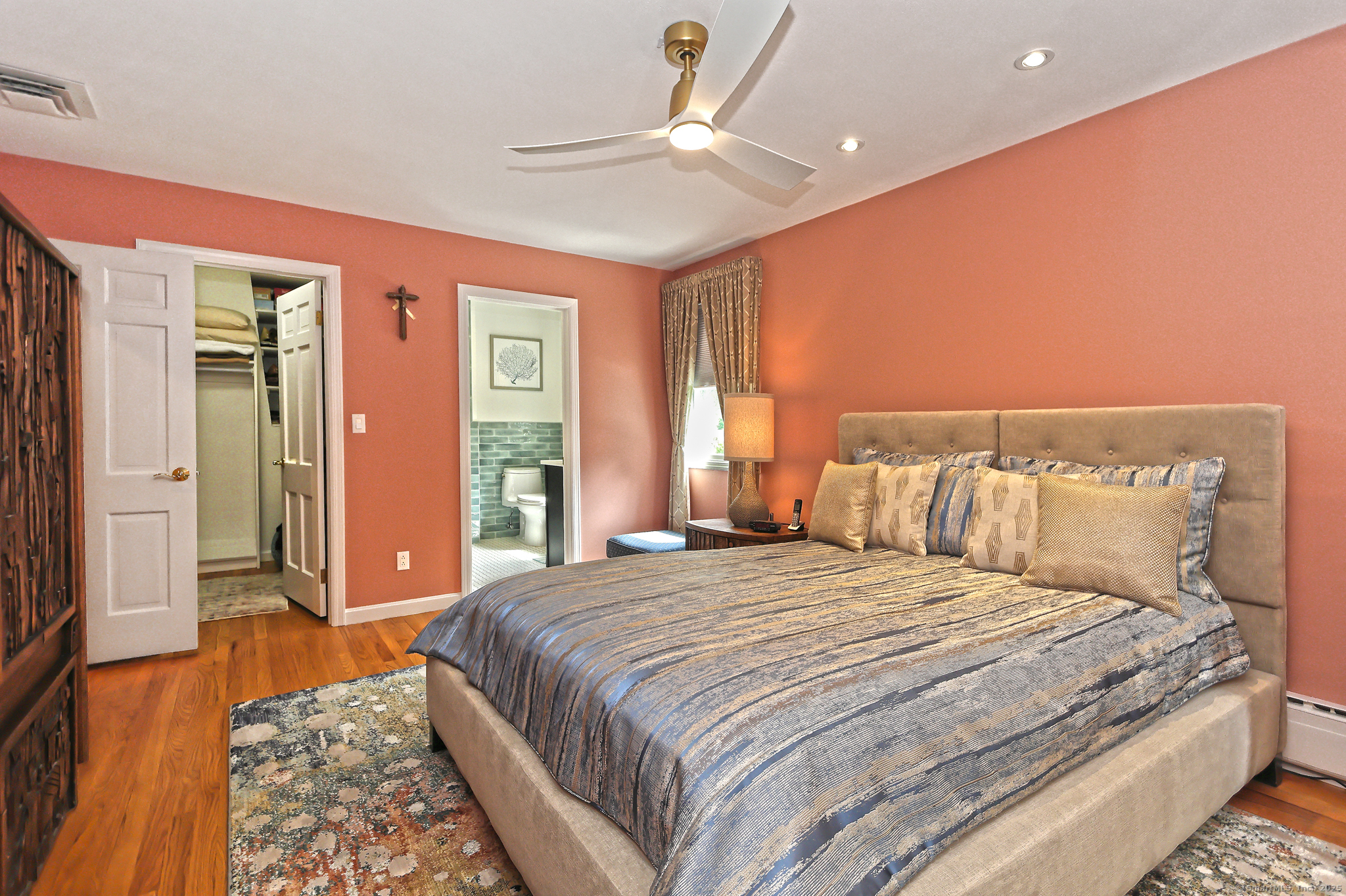 Orange, Connecticut, 06477, United States, 3 Bedrooms Bedrooms, ,3 BathroomsBathrooms,Residential,For Sale,1911286