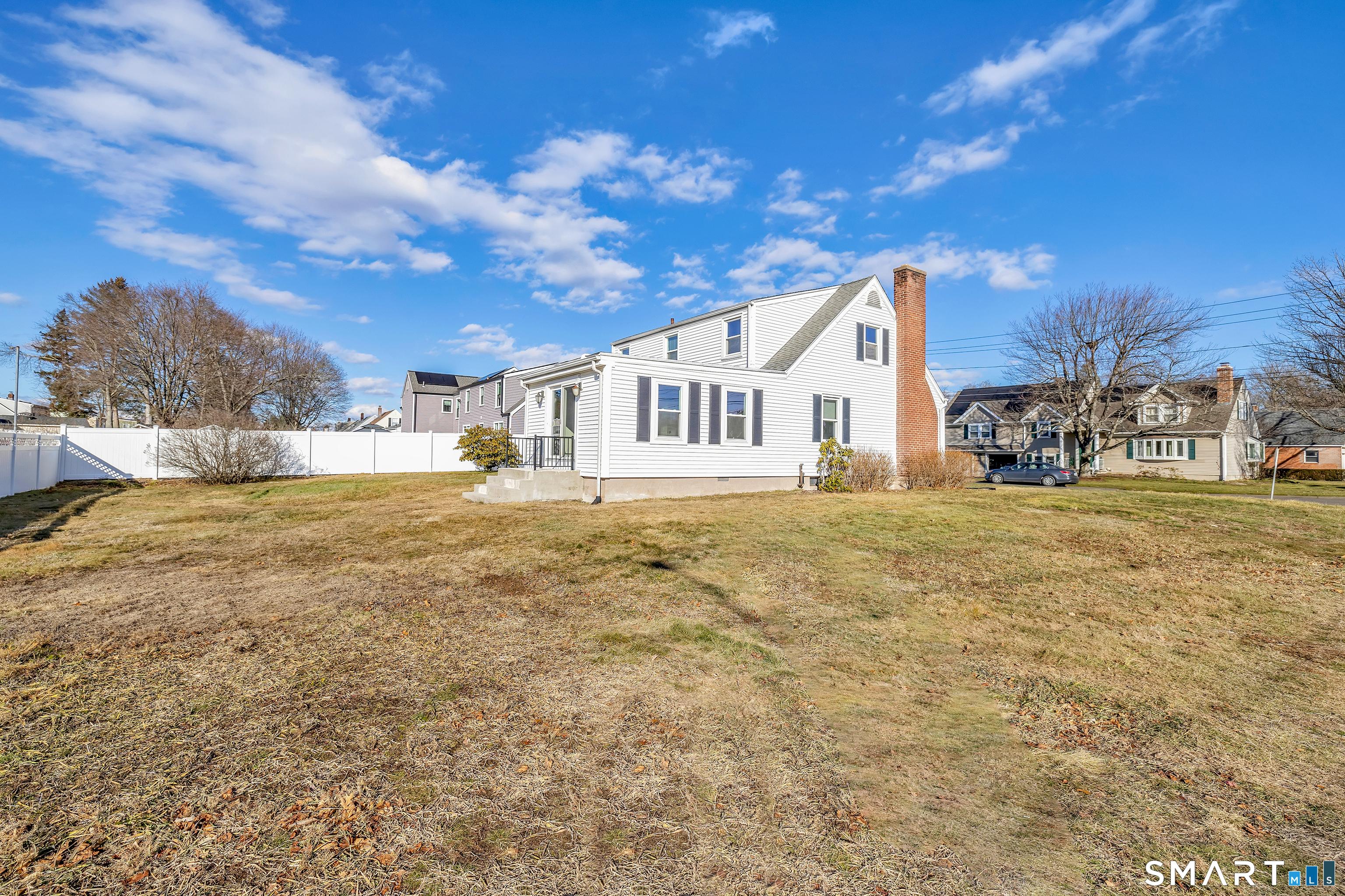 North Haven, Connecticut, 06473, United States, 3 Bedrooms Bedrooms, ,3 BathroomsBathrooms,Residential,For Sale,2011672