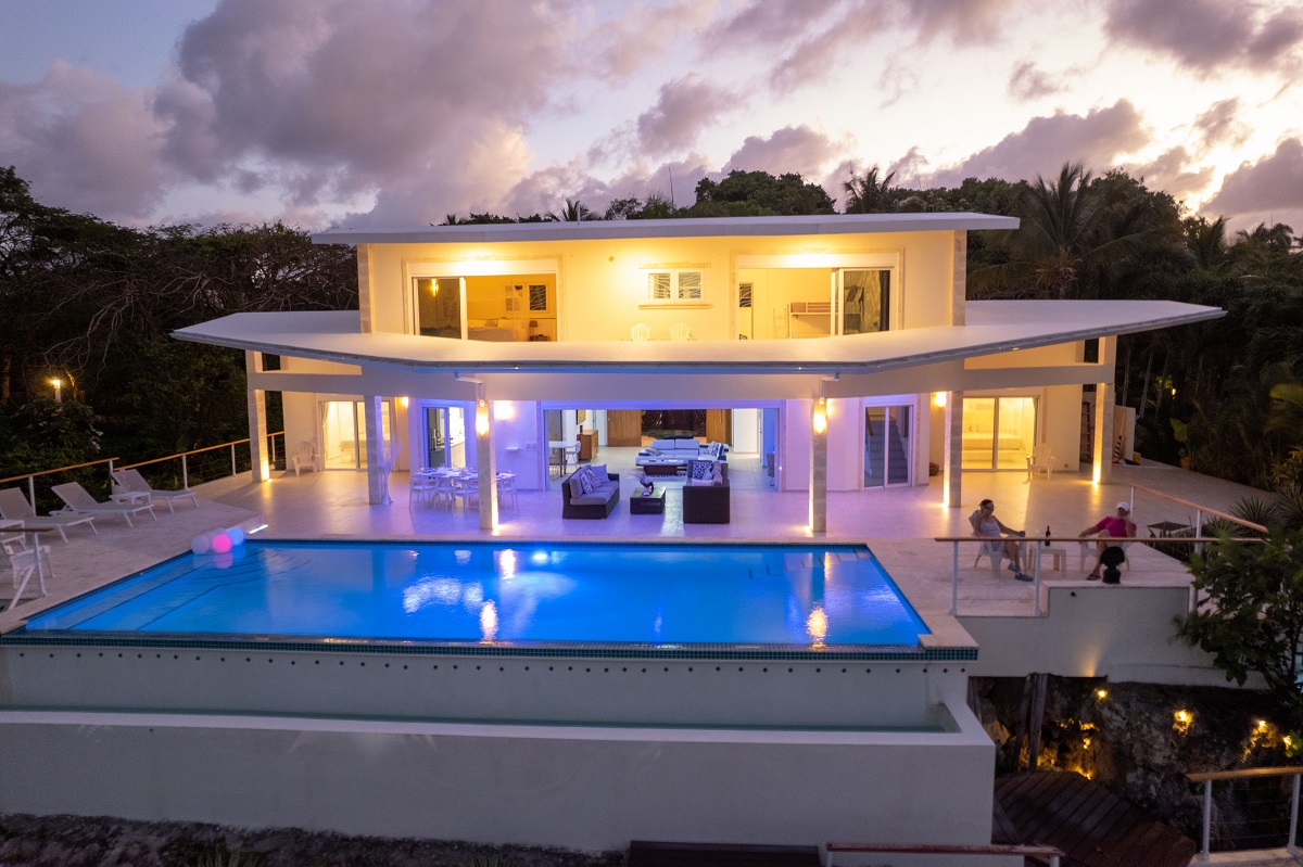 NEW PRICE Captivating 4-Bedroom Ocean front Samana, Samana, DO, 4 Bedrooms Bedrooms, ,4 BathroomsBathrooms,Residential,For Sale,NEW PRICE Captivating 4-Bedroom Ocean front Samana,1080456