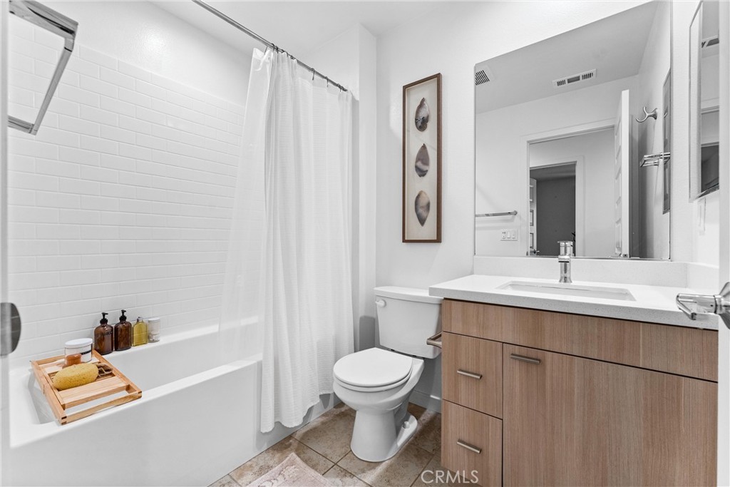 Orange, California, 92865, United States, 2 Bedrooms Bedrooms, ,3 BathroomsBathrooms,Residential,For Sale,1901000