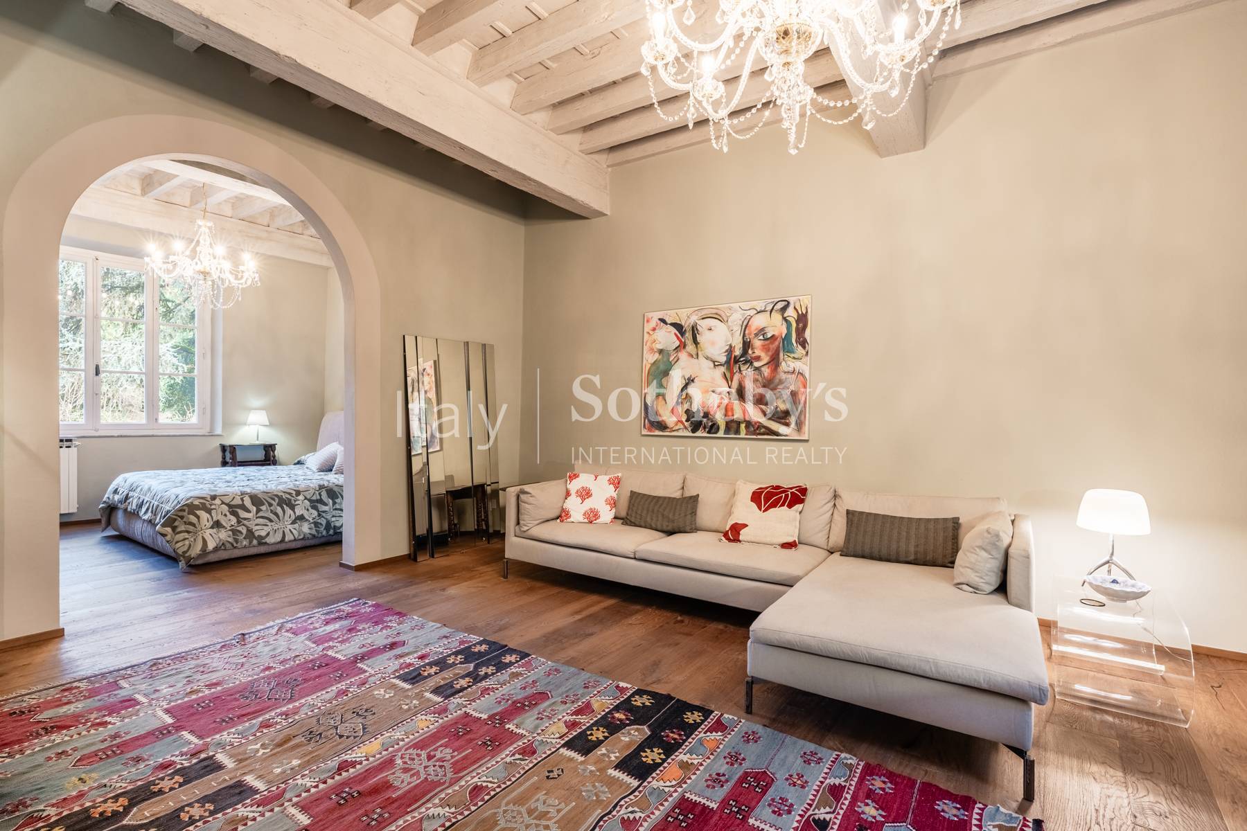  Elegant renovated residence of distinctive charm - 物件實景