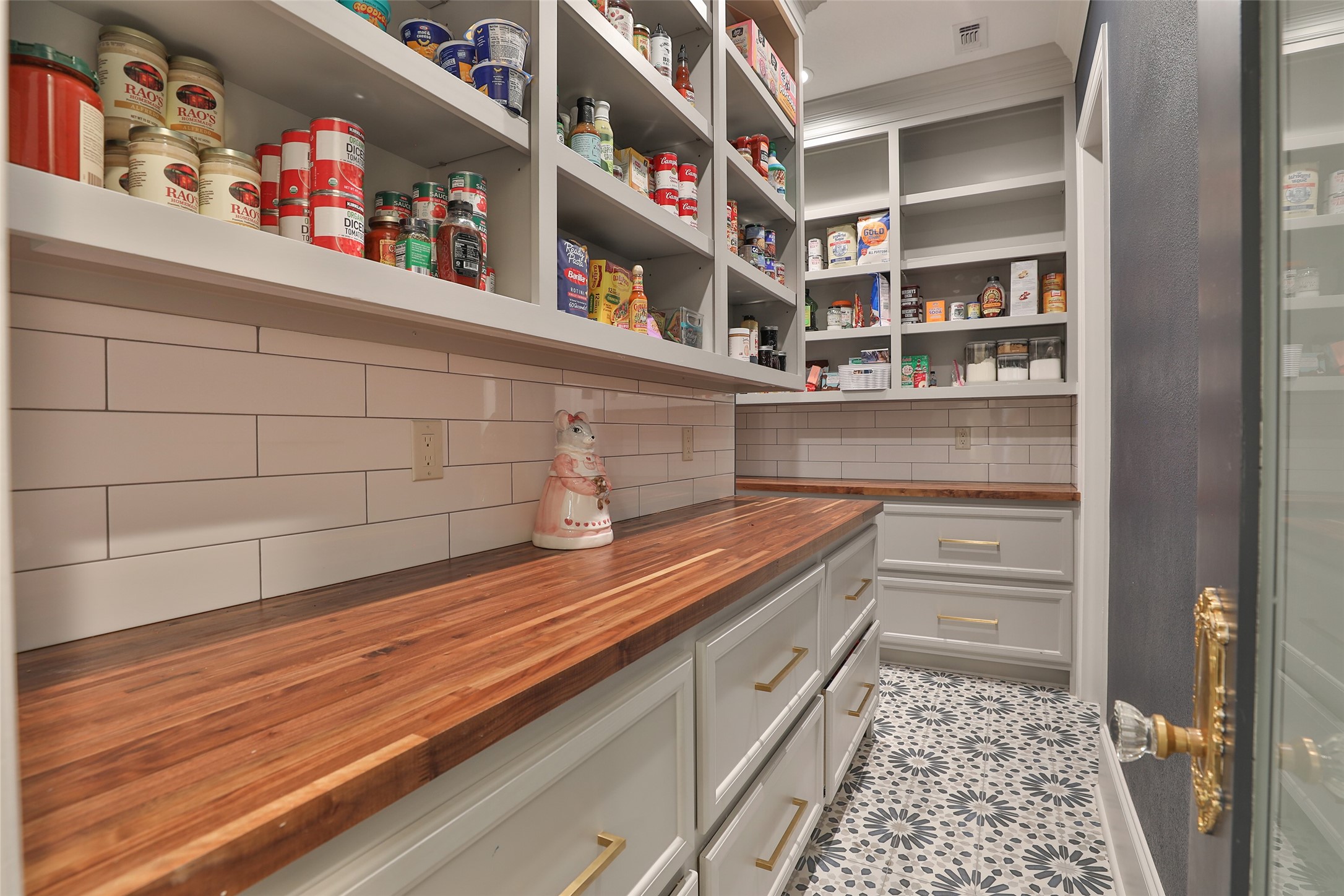  3422 Woodbine Drive - 物件實景