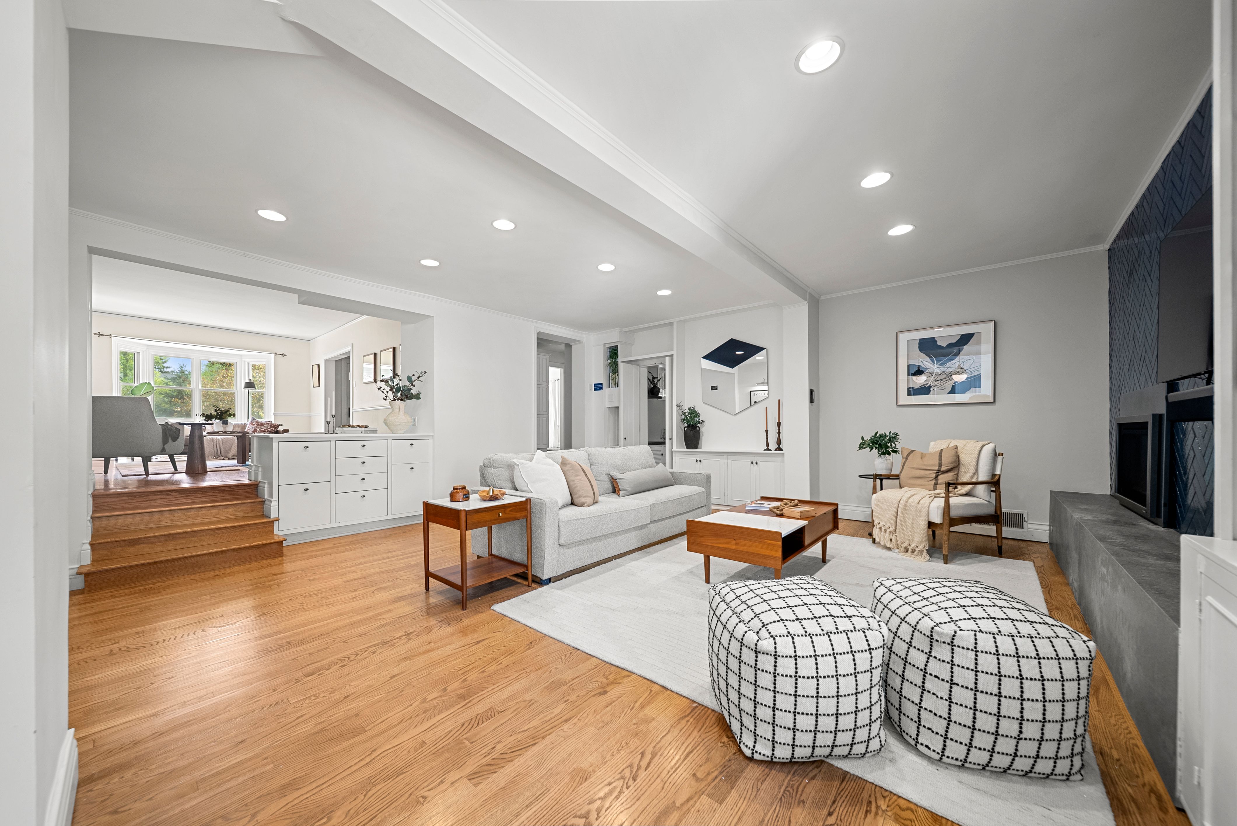  This Home Blends Historic Character with Modern Functionality - 物件實景