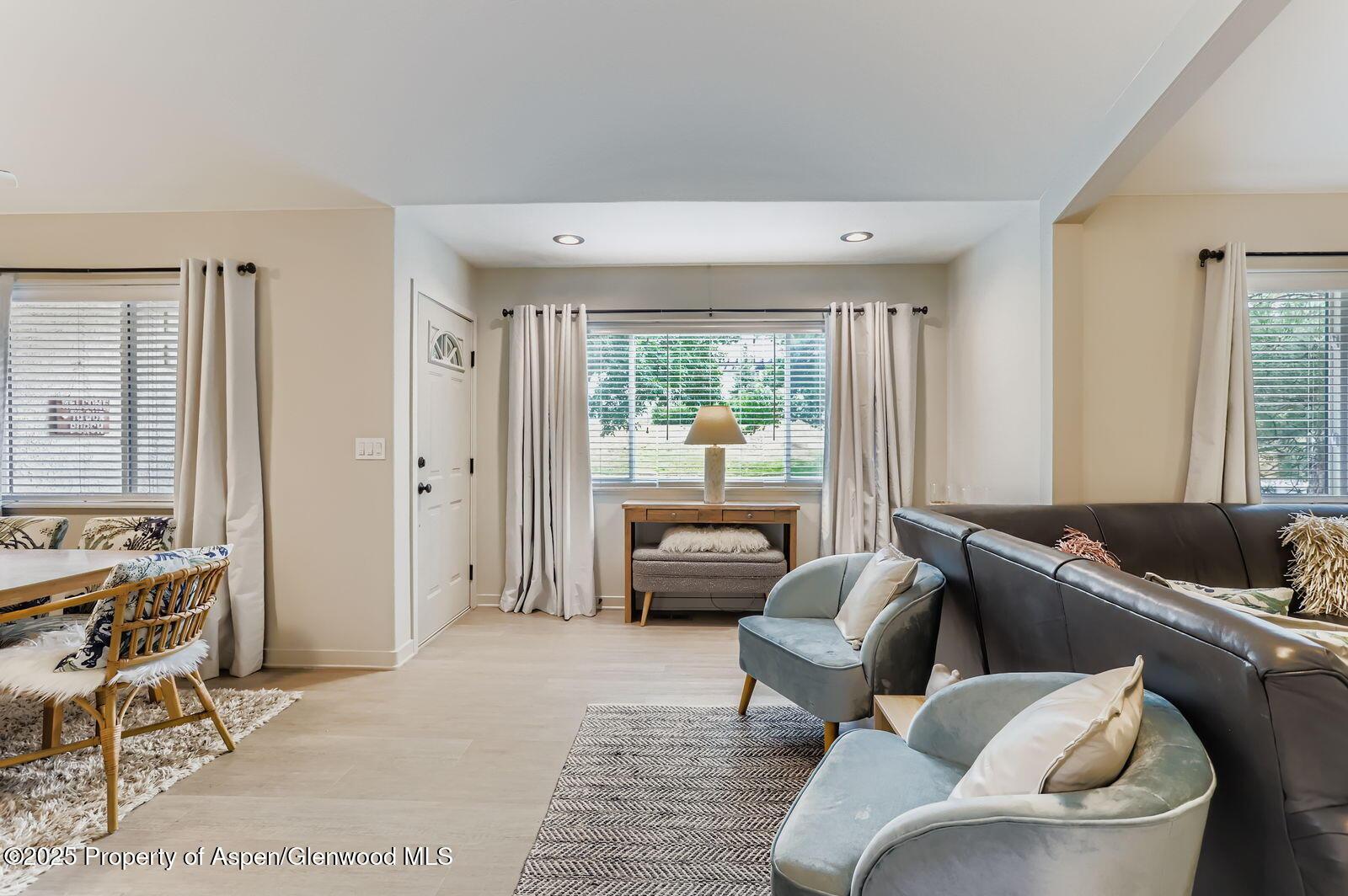Louisville, Colorado, 80027, United States, 3 Bedrooms Bedrooms, ,3 BathroomsBathrooms,Residential,For Sale,1895805