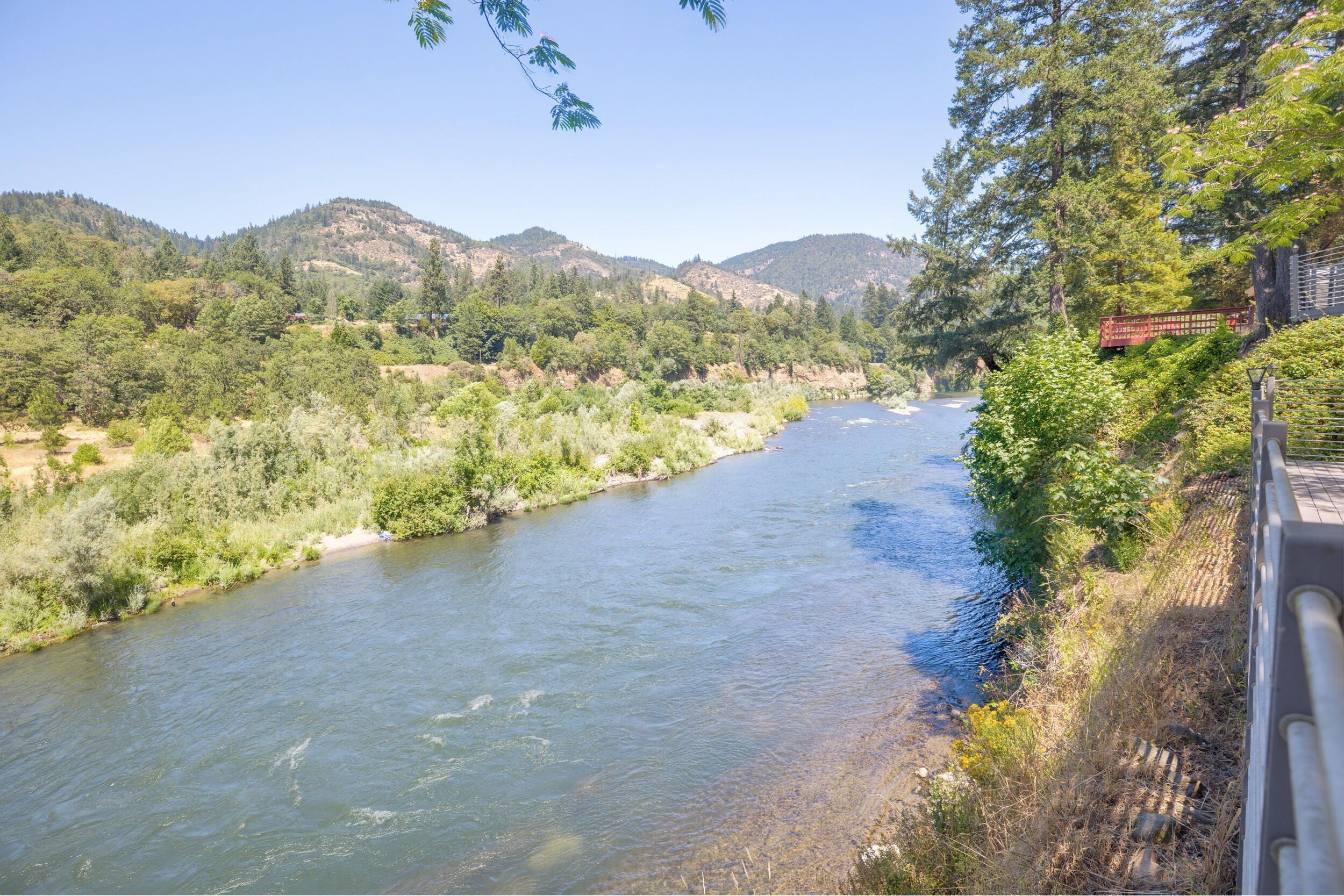 Grants Pass, Oregon, 97527, United States, 3 Bedrooms Bedrooms, ,3 BathroomsBathrooms,Residential,For Sale,1822817