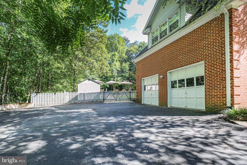 Fredericksburg, Virginia, 22407, United States, 5 Bedrooms Bedrooms, ,5 BathroomsBathrooms,Residential,For Sale,1927805