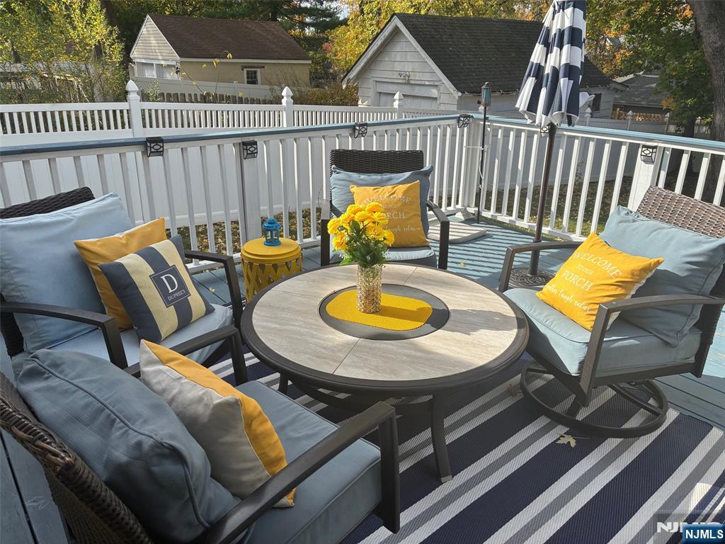 Teaneck, New Jersey, 07666, United States, 3 Bedrooms Bedrooms, ,2 BathroomsBathrooms,Residential,For Sale,1987790