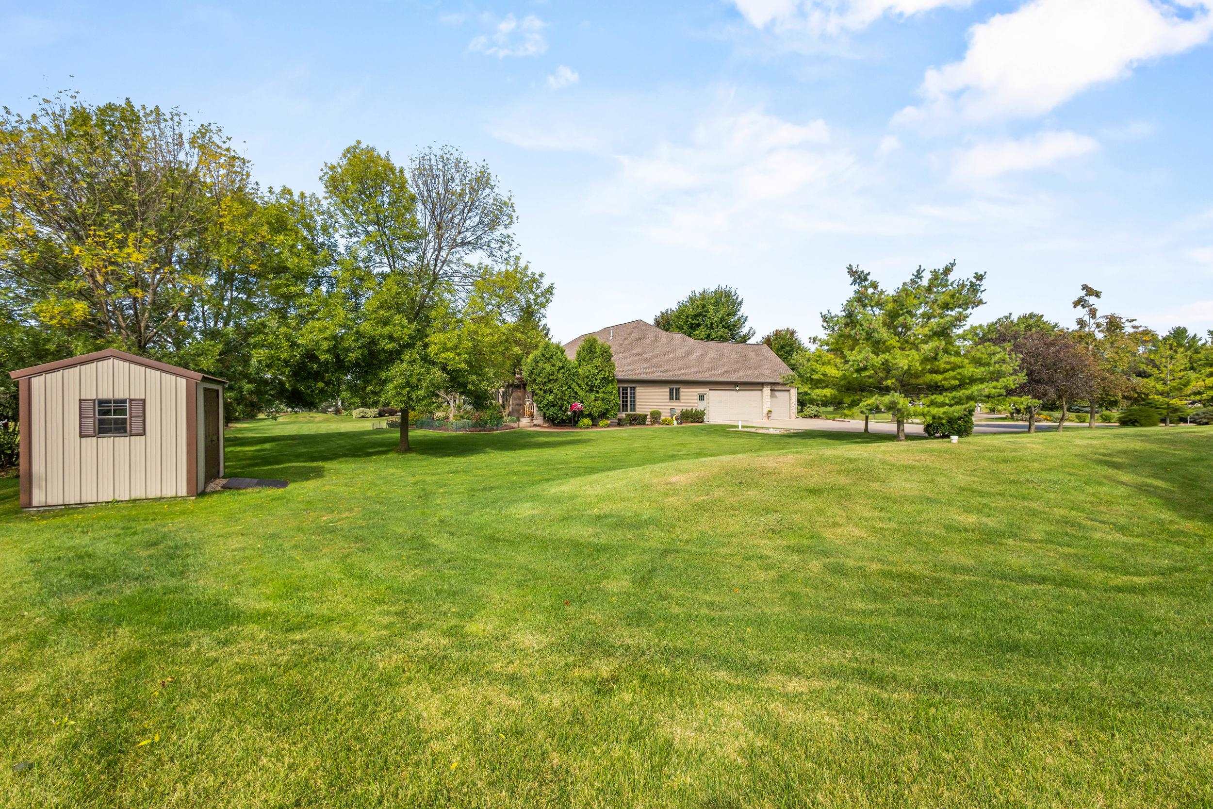 Neenah, Wisconsin, 54956, United States, 3 Bedrooms Bedrooms, ,4 BathroomsBathrooms,Residential,For Sale,1938221