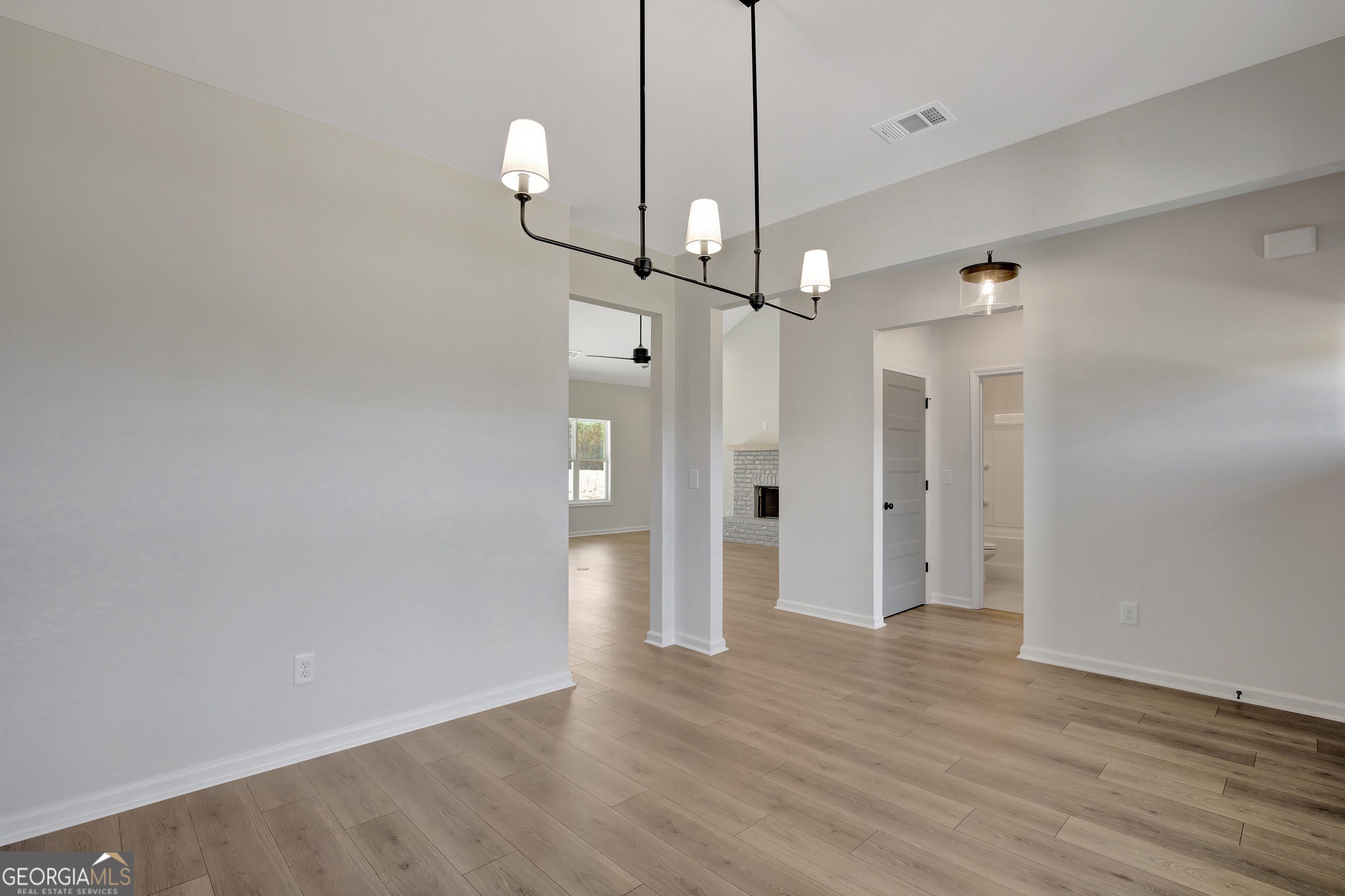 Griffin, Georgia, 30223, United States, 4 Bedrooms Bedrooms, ,3 BathroomsBathrooms,Residential,For Sale,1942083