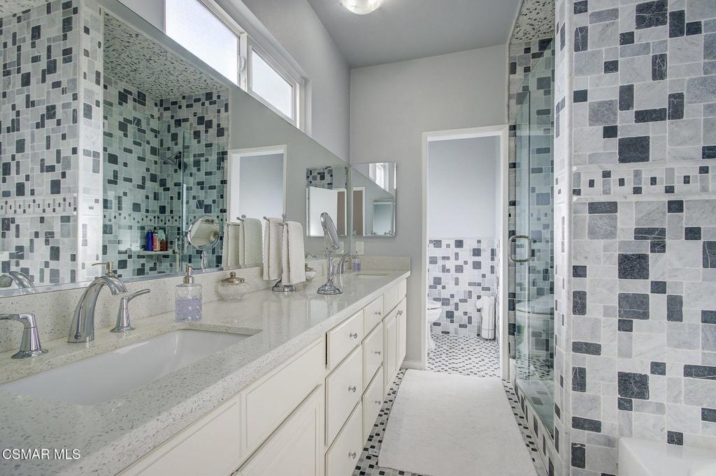 Van Nuys, California, 91406, United States, 2 Bedrooms Bedrooms, ,2 BathroomsBathrooms,Residential,For Sale,2005619