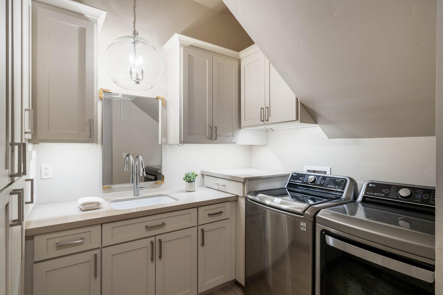 Loomis, California, 95650, United States, 5 Bedrooms Bedrooms, ,6 BathroomsBathrooms,Residential,For Sale,1744630