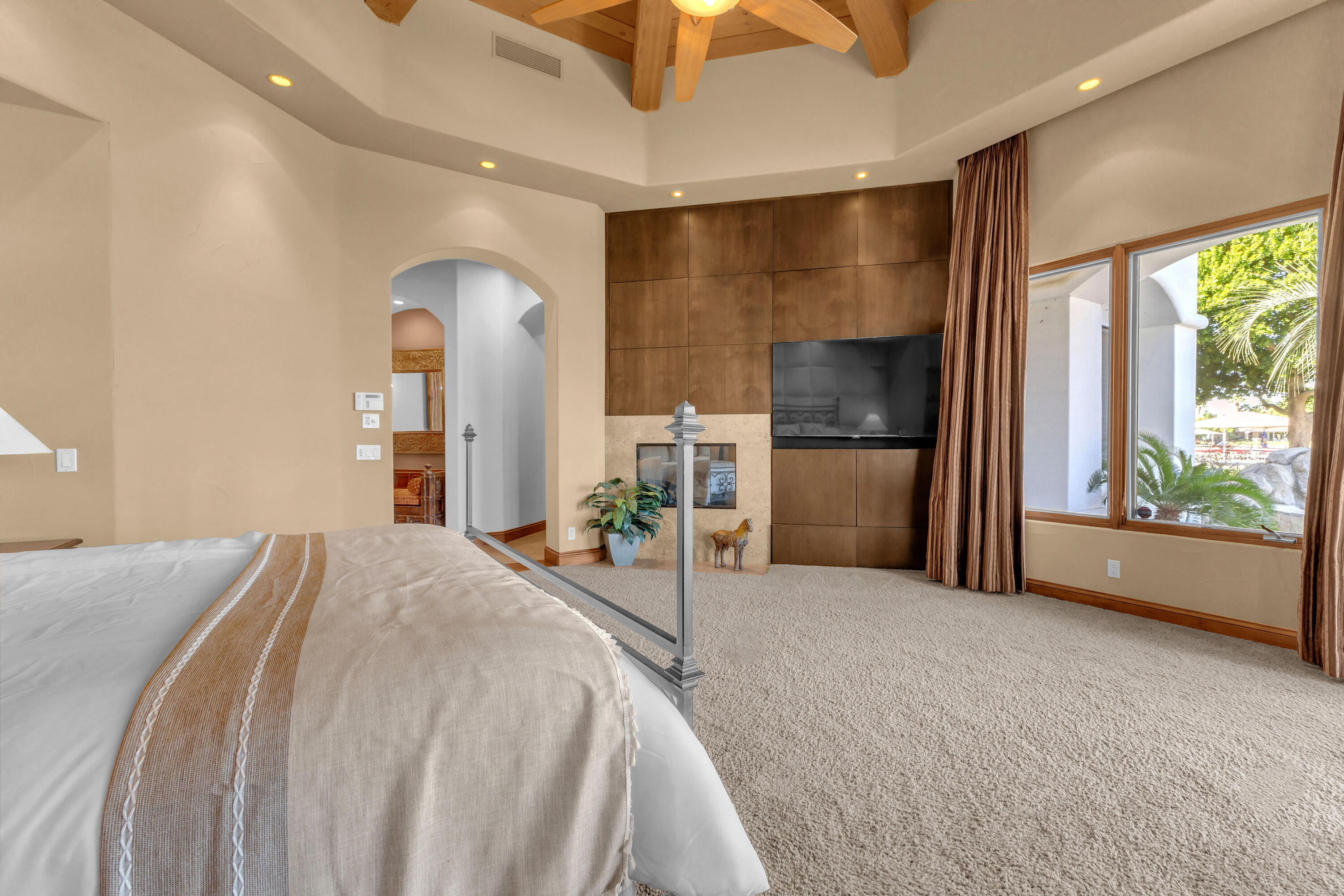 Indio, California, 92203, United States, 5 Bedrooms Bedrooms, ,4 BathroomsBathrooms,Residential,For Sale,1992835