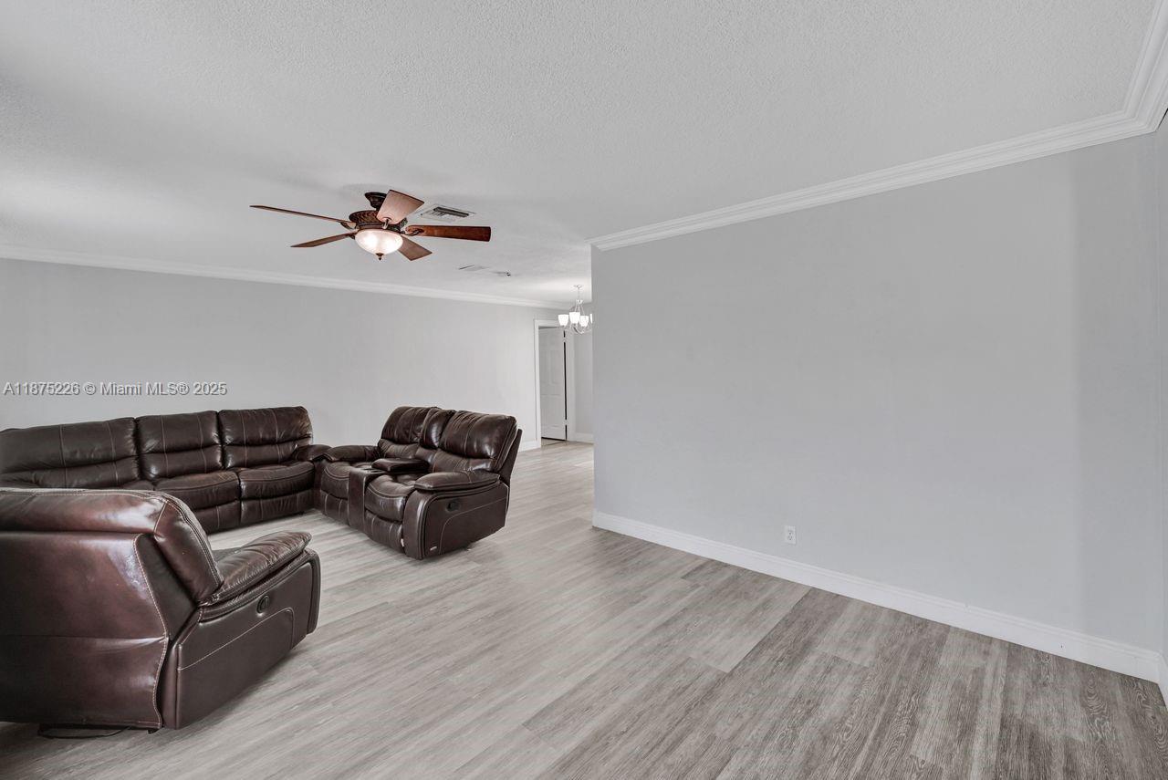 Cooper City, Florida, 33328, United States, 5 Bedrooms Bedrooms, ,3 BathroomsBathrooms,Residential,For Sale,1942124