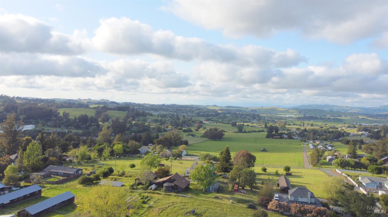 Petaluma, California, 94952, United States, 4 Bedrooms Bedrooms, ,2 BathroomsBathrooms,Residential,For Sale,1904251