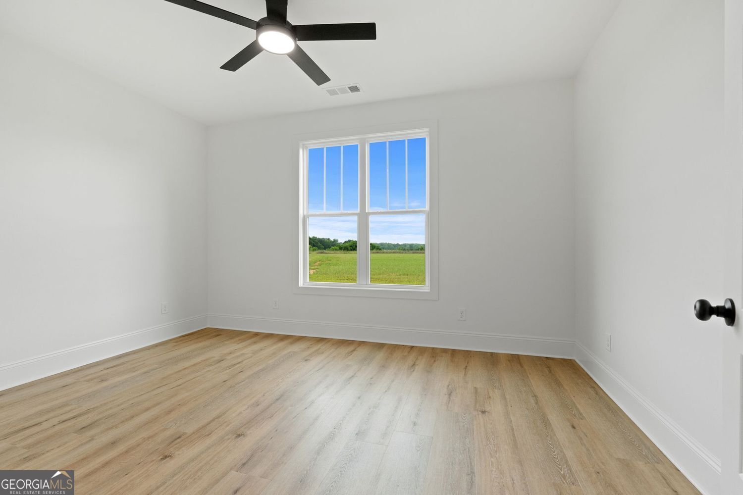 Barnesville, Georgia, 30204, United States, 4 Bedrooms Bedrooms, ,4 BathroomsBathrooms,Residential,For Sale,1859101