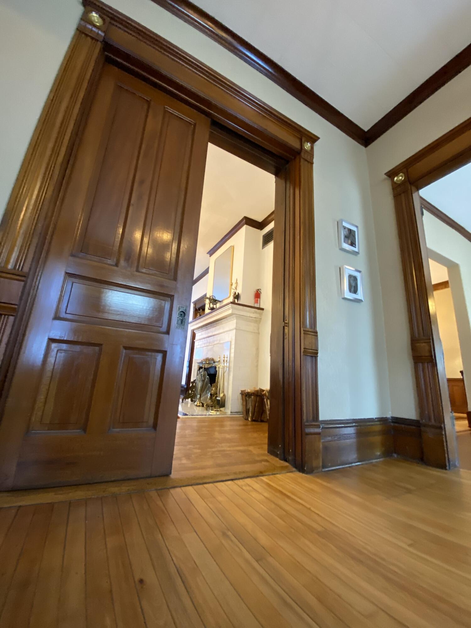 La Crosse, Wisconsin, 54601, United States, 6 Bedrooms Bedrooms, ,5 BathroomsBathrooms,Residential,For Sale,2018389