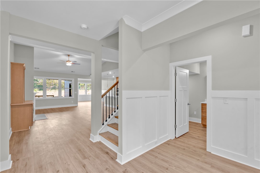 Seneca, South Carolina, 29678, United States, 4 Bedrooms Bedrooms, ,3 BathroomsBathrooms,Residential,For Sale,1900904