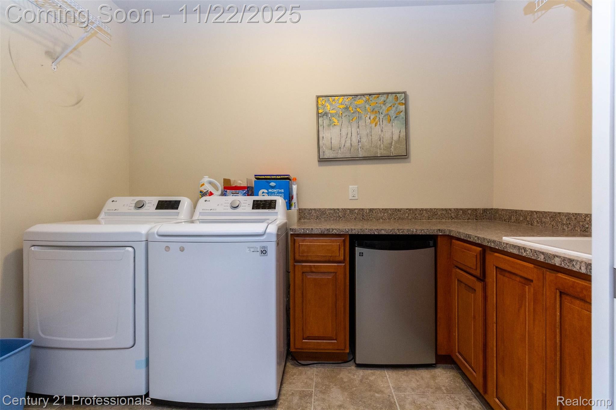 ClintonTownship, Michigan, 48038, United States, 3 Bedrooms Bedrooms, ,4 BathroomsBathrooms,Residential,For Sale,1994254