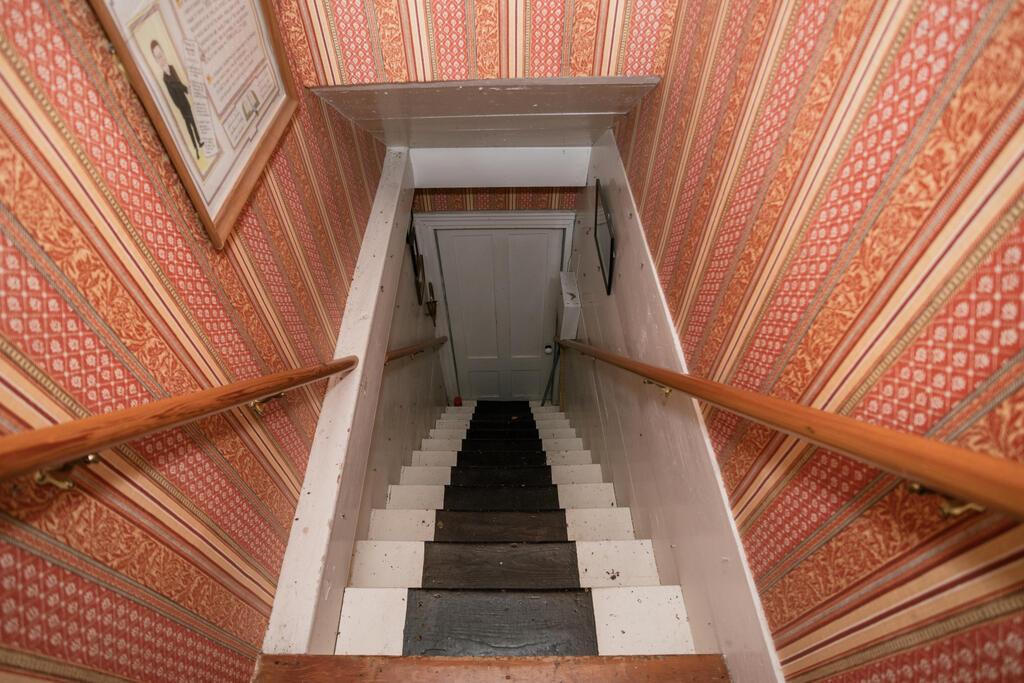 Farmington, Maine, 04938, United States, 5 Bedrooms Bedrooms, ,3 BathroomsBathrooms,Residential,For Sale,1960728