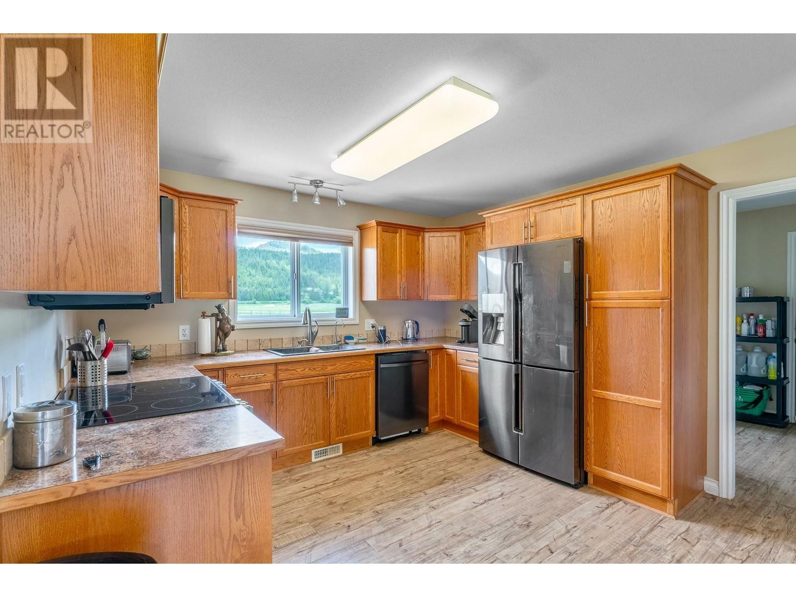 GRINDROD, British Columbia, V0E 1Y0, CA, 3 Bedrooms Bedrooms, ,2 BathroomsBathrooms,Residential,For Sale,1838949