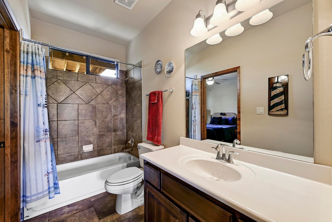 Lago Vista, Texas, 78645, United States, 3 Bedrooms Bedrooms, ,4 BathroomsBathrooms,Residential,For Sale,1828284