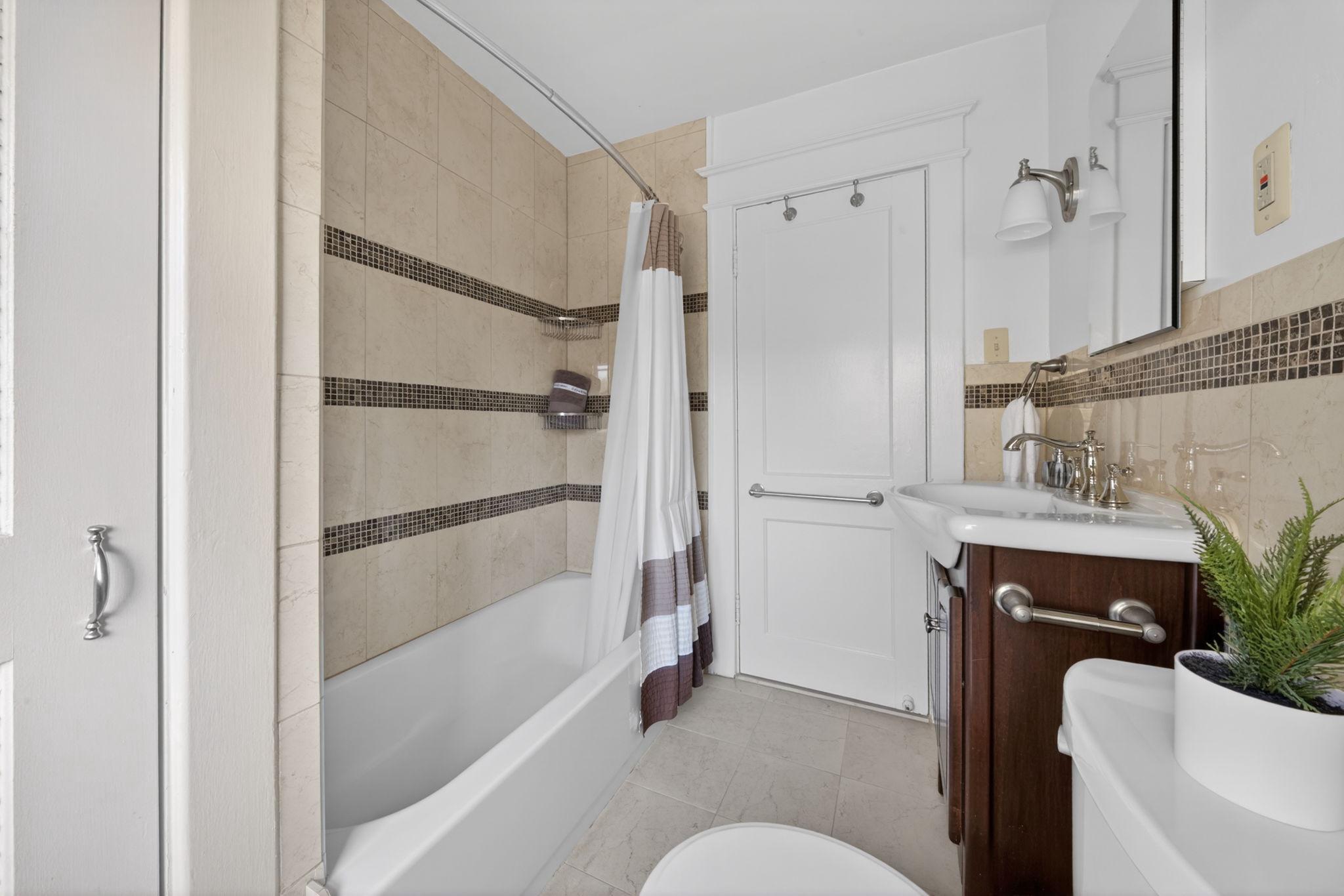  3804 Kanawha Street NW, Washington, DC, 20015 - 物件實景