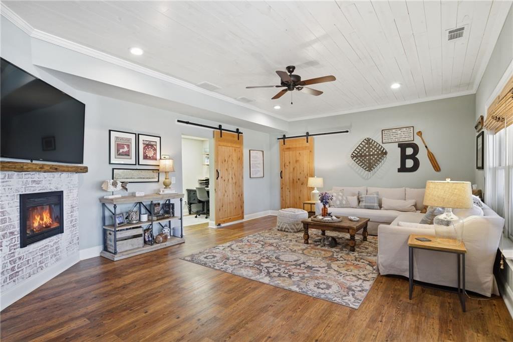 Cumming, Georgia, 30041, United States, 5 Bedrooms Bedrooms, ,5 BathroomsBathrooms,Residential,For Sale,2028587
