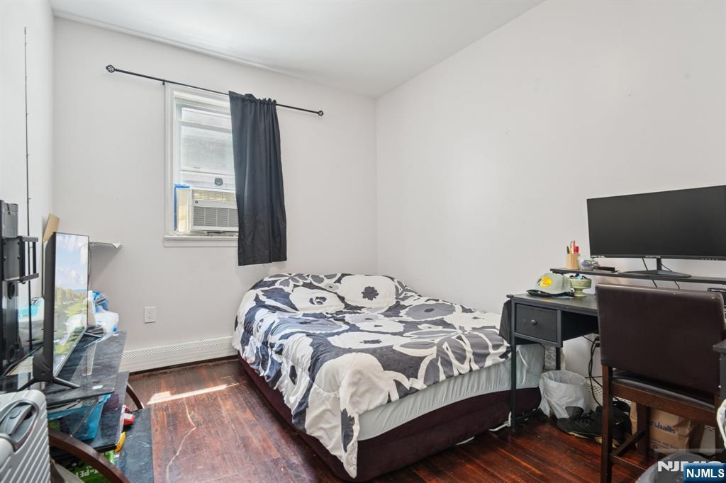 Garfield, New Jersey, 07026, United States, 4 Bedrooms Bedrooms, ,3 BathroomsBathrooms,Residential,For Sale,1905958
