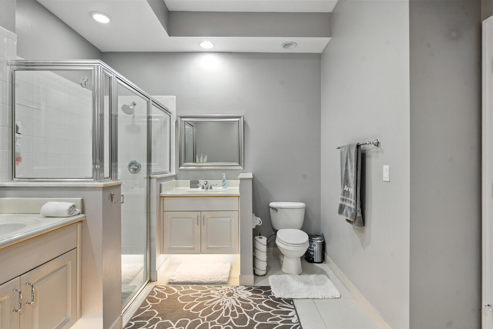 West Palm Beach, Florida, 33411, United States, 2 Bedrooms Bedrooms, ,2 BathroomsBathrooms,Residential,For Sale,1907135