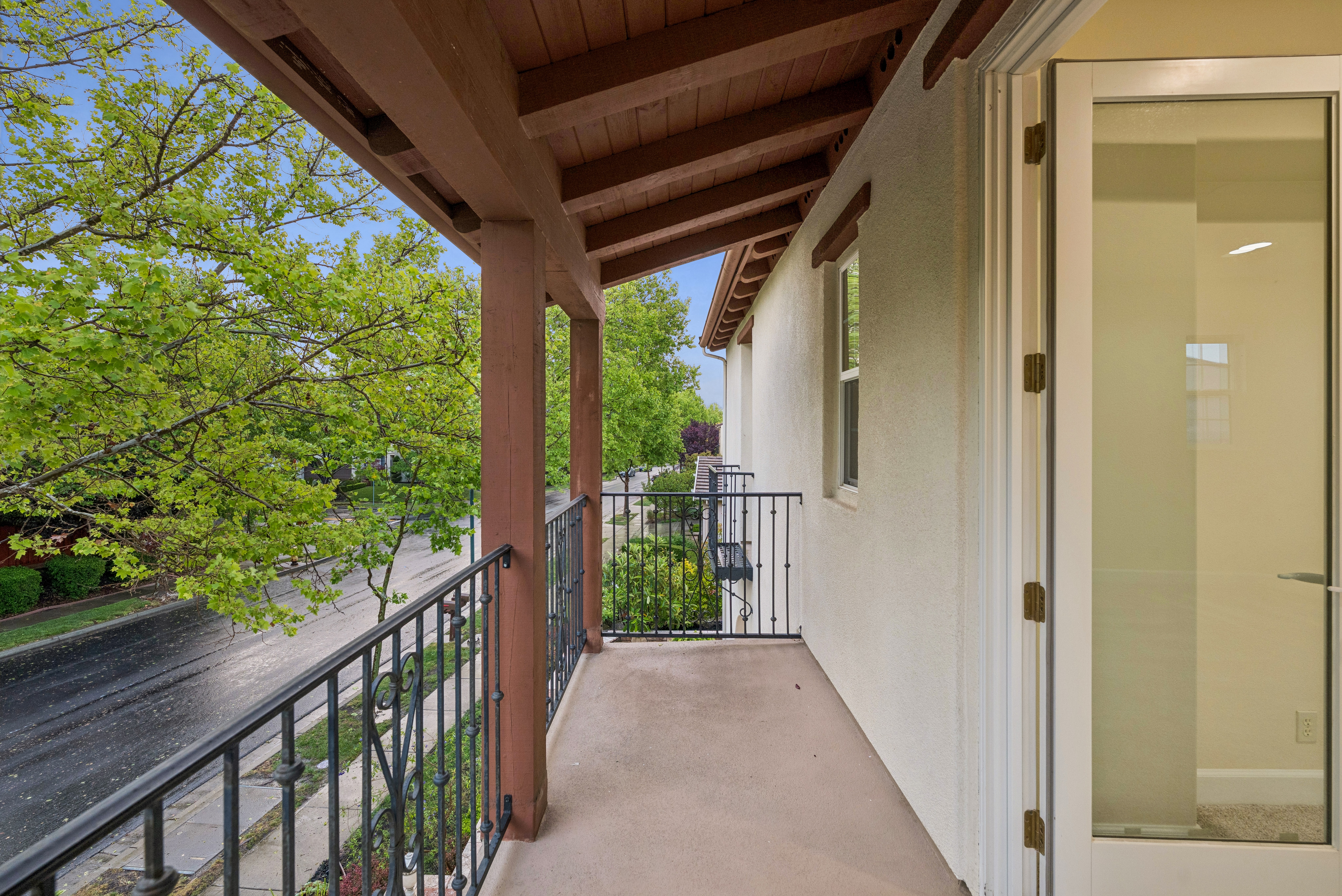  Panoramic Views and Timeless Design in This Stunning Shapell ?Gallery? Residence - 物件實景