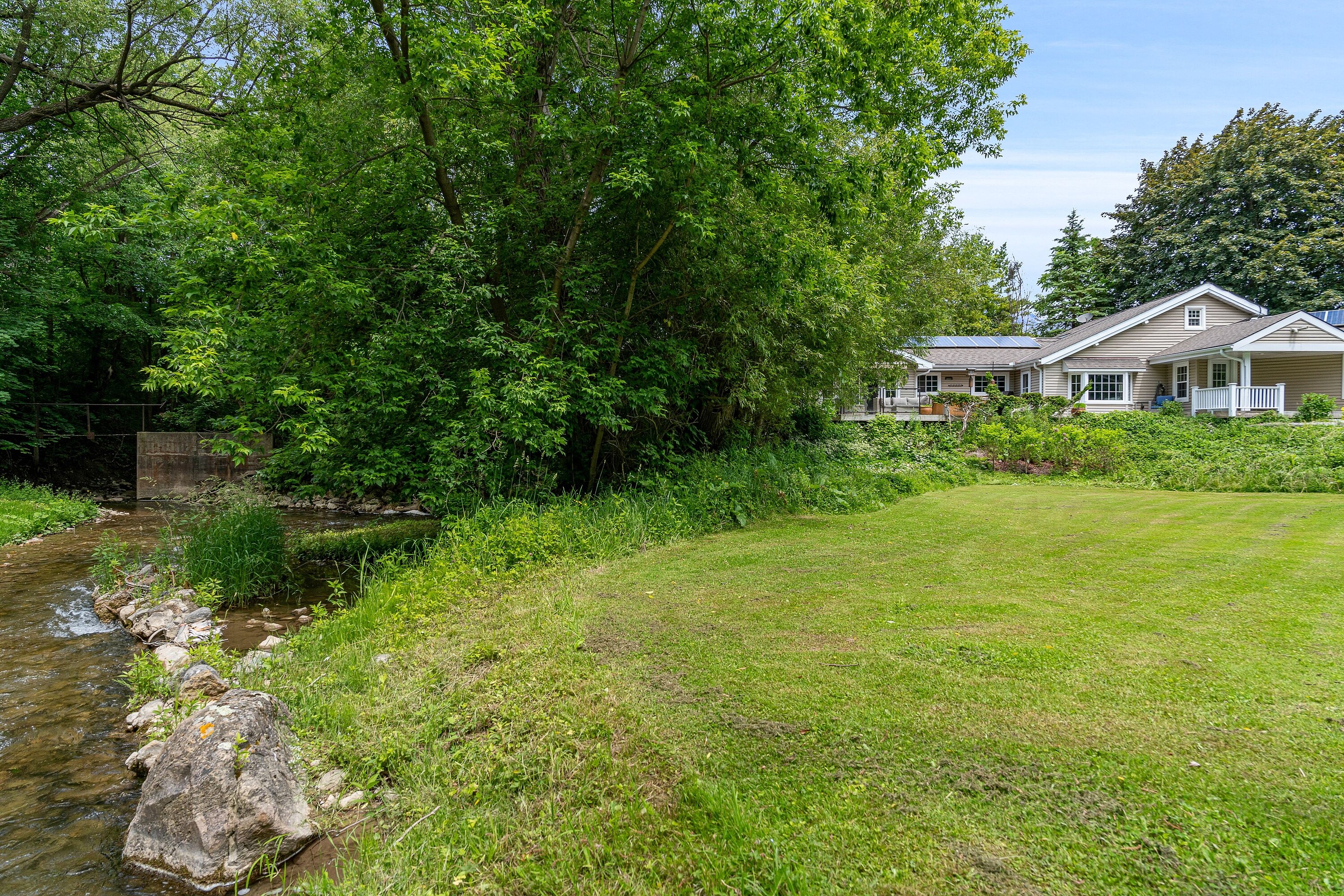  1.77-Acre Sanctuary - 物件實景