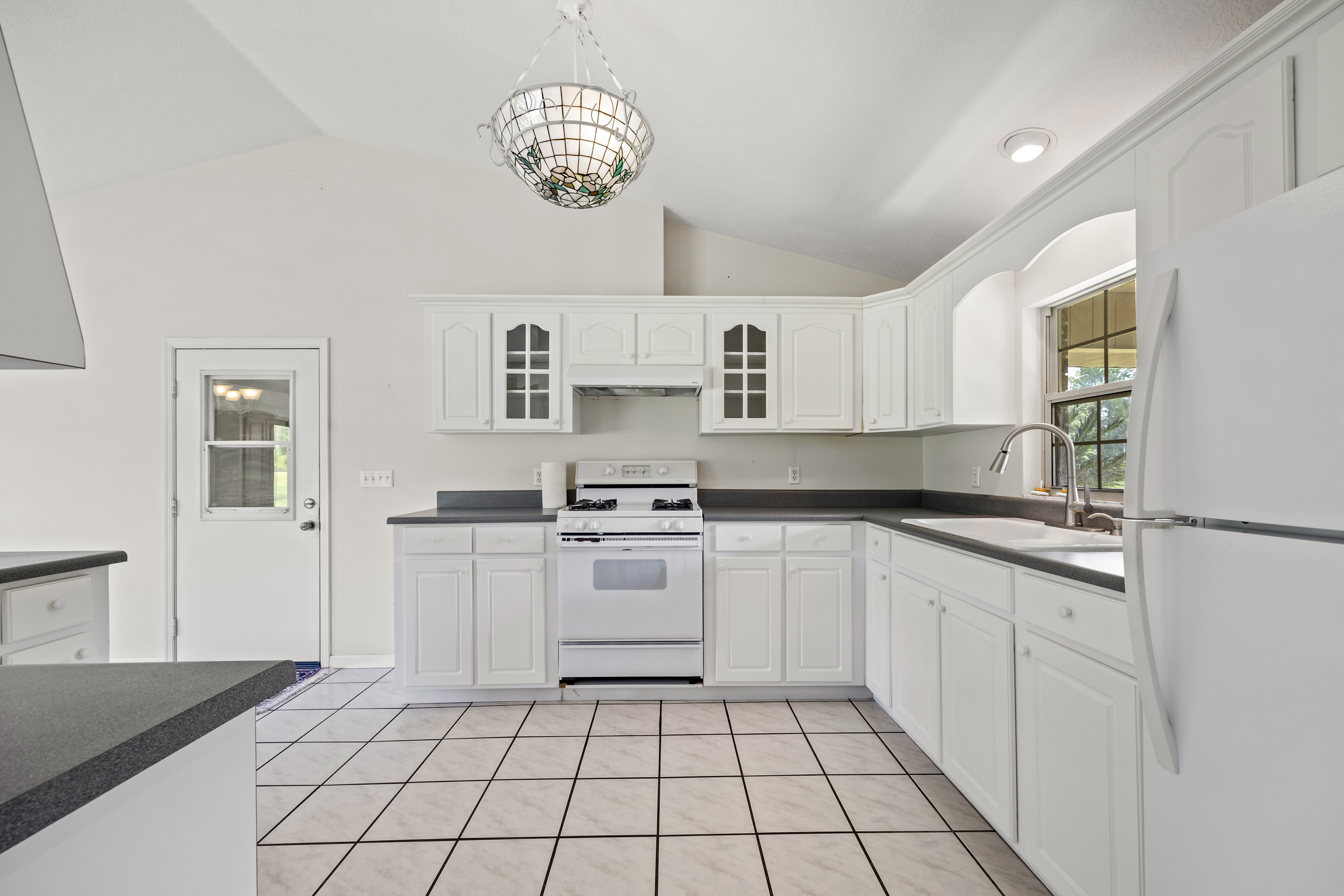 LAKE CITY, Florida, 32024, United States, 3 Bedrooms Bedrooms, ,2 BathroomsBathrooms,Residential,For Sale,1948883