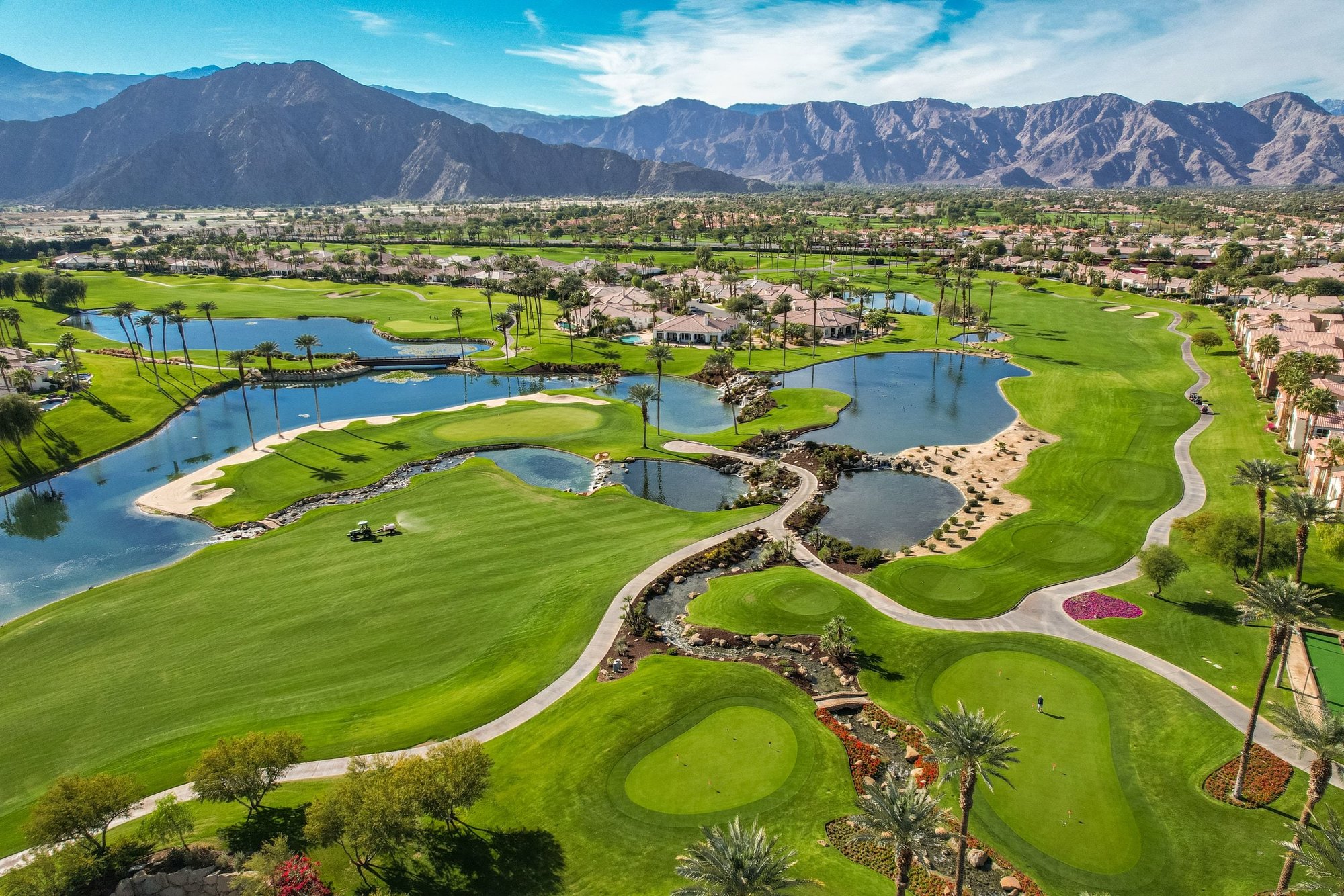 Golf Course Living With Designer Touches - 物件實景