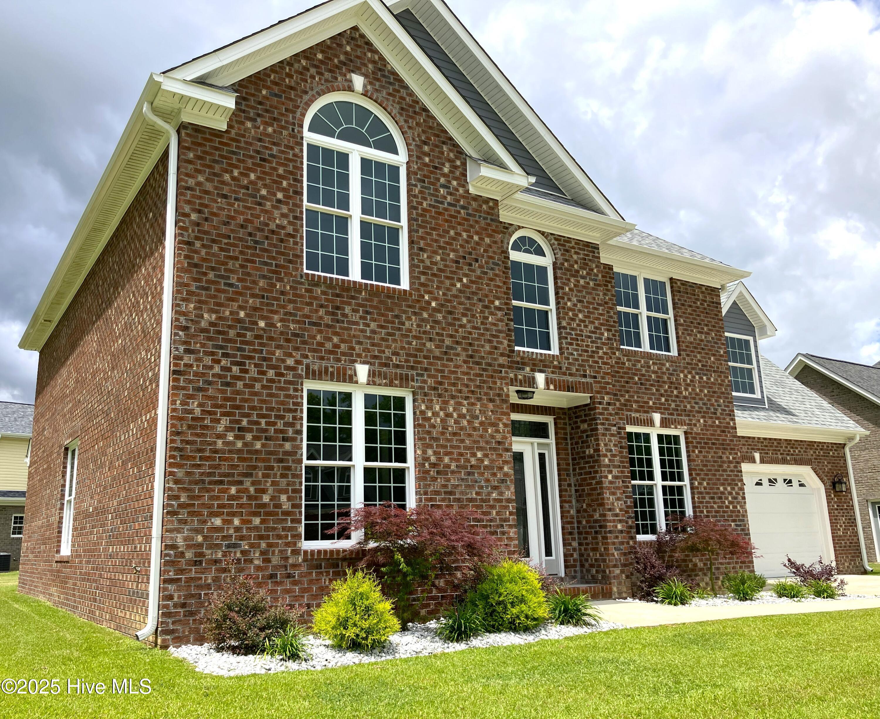 Jacksonville, North Carolina, 28546, United States, 5 Bedrooms Bedrooms, ,3 BathroomsBathrooms,Residential,For Sale,1980601