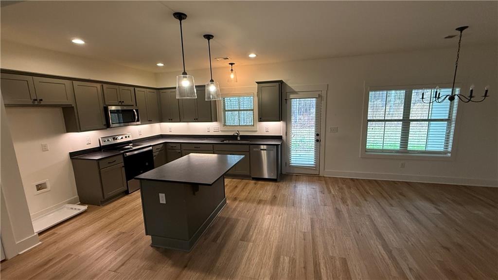 Covington, Georgia, 30014, United States, 4 Bedrooms Bedrooms, ,3 BathroomsBathrooms,Residential,For Sale,2006067