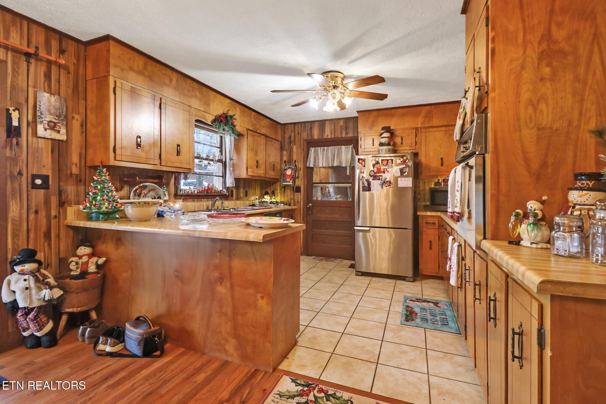 Deer Lodge, Tennessee, 37726, United States, 3 Bedrooms Bedrooms, ,2 BathroomsBathrooms,Residential,For Sale,2006458